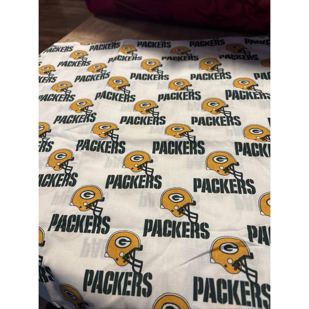 NFL Green Bay Packers 100% Cotton Quilting Fabric 1 Yard x 58" Wide White